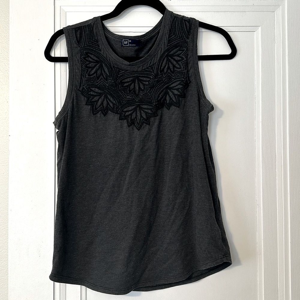 GAP SL EMBR TEE embroidered tank